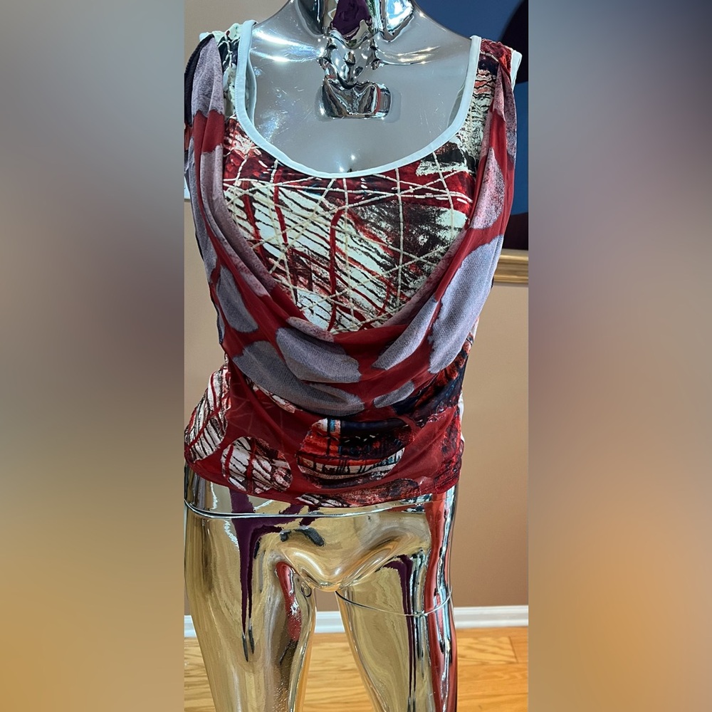 Save the Queen Abstract Print Women's Top